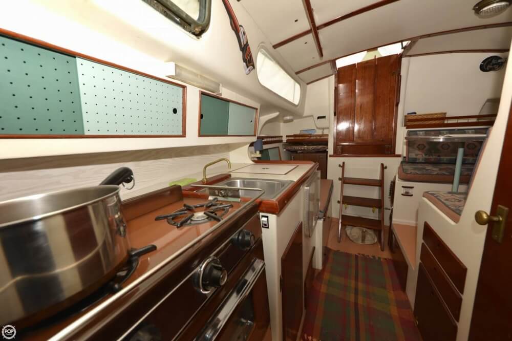 SOLD Rawson 30' boat in Portland, OR 075345